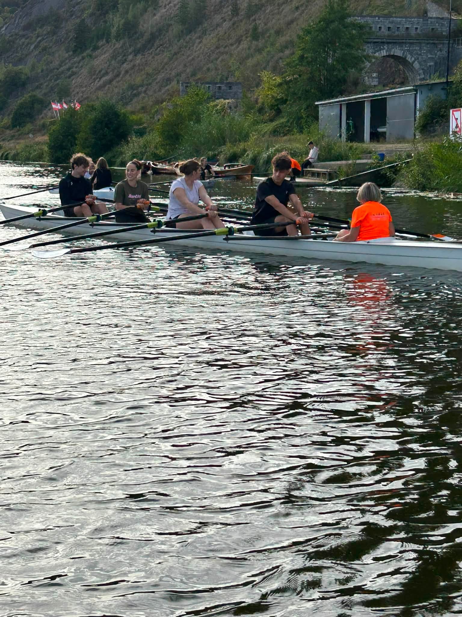 Le groupe Élite lors de l'activité aviron